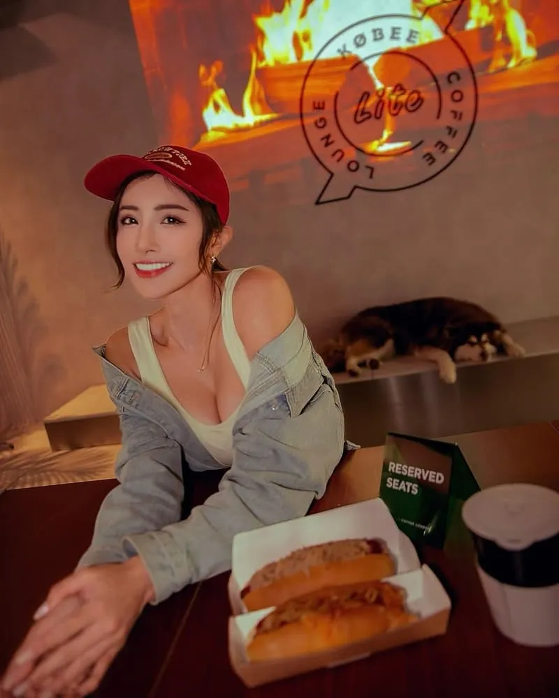 Kobee Coffee Lounge Lite