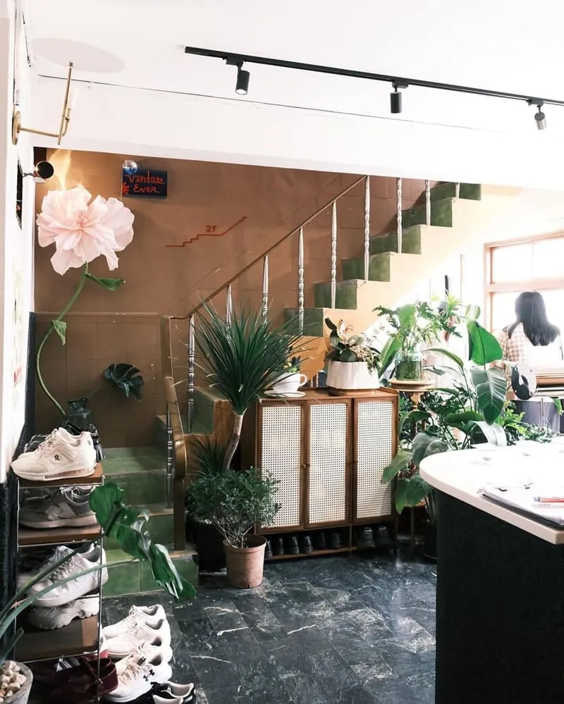 致日子黃埔新村店