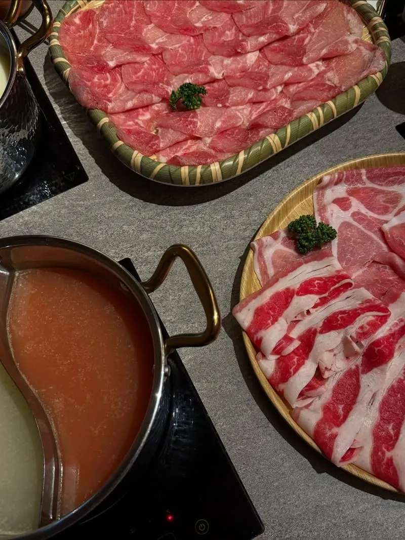 月團圓雞湯火鍋台中美術園道店
