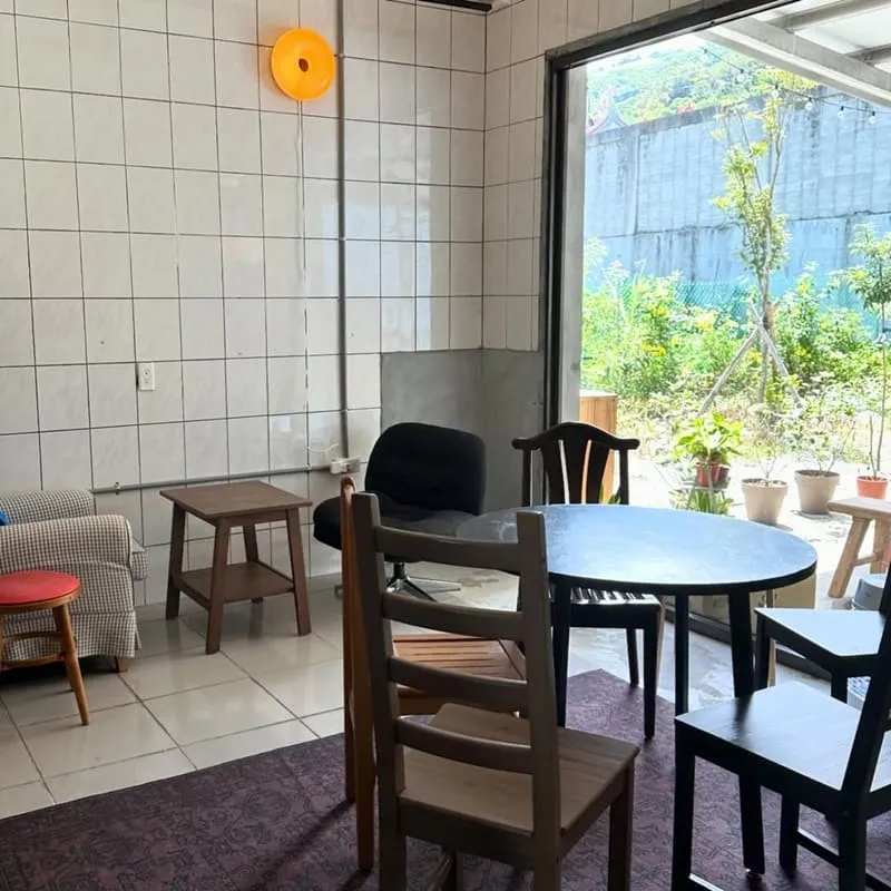 Hippoguava Cafe 河馬芭樂咖啡