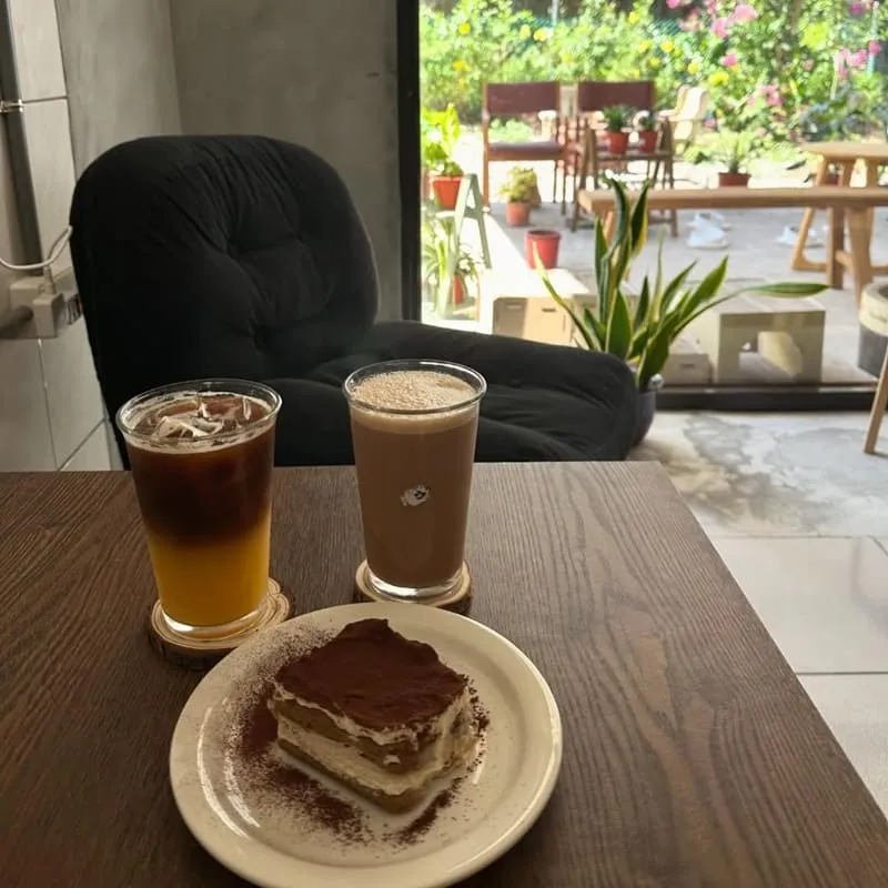 Hippoguava Cafe 河馬芭樂咖啡