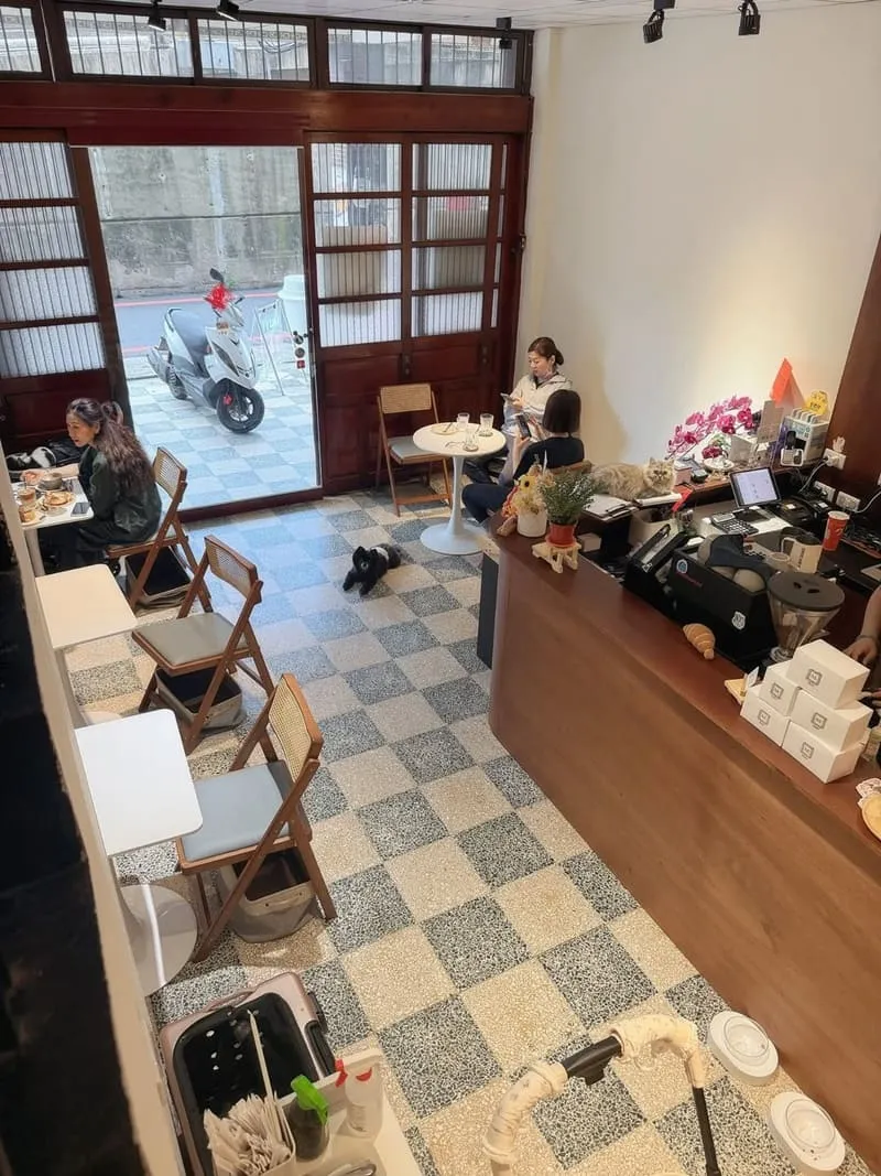桃園寵物友善咖啡｜MUYI CAFE 木易咖啡