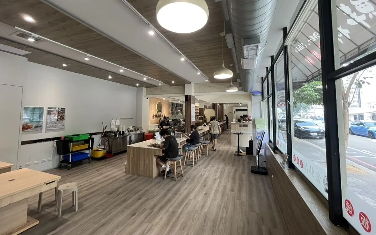 食鮮森鐵板燒 中科店|現炒鐵板香氣直擊・多元自助吧・會員集點回饋 5 食鮮森鐵板燒 中科店