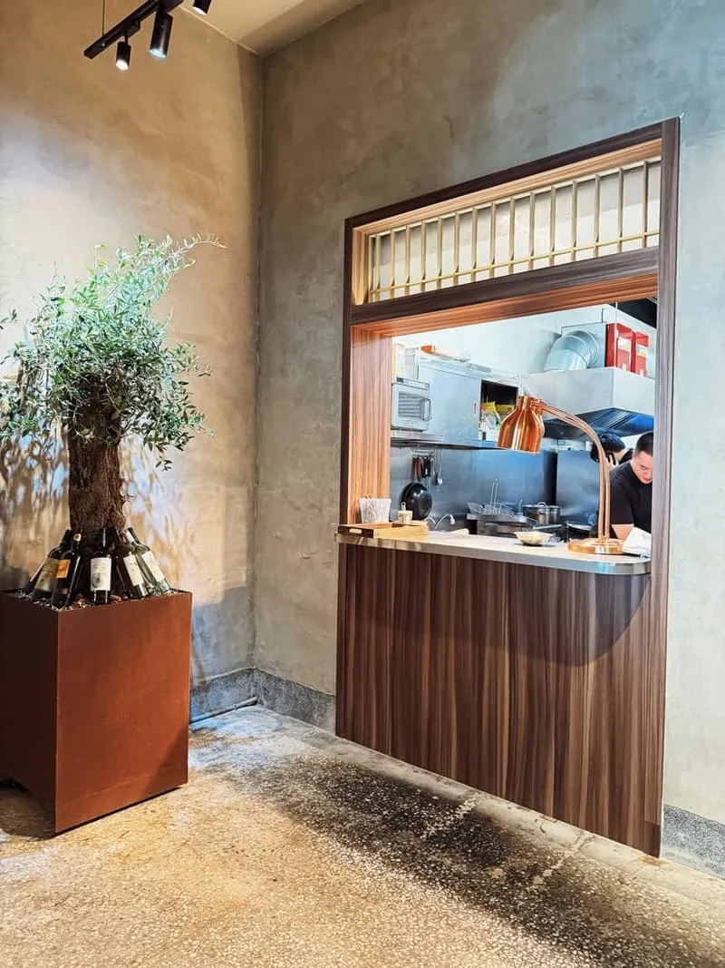 居無定所 Homeless|台中寵物友善餐廳,推車入內規範與低消一次整理 4 居無定所 Homeless|台中寵物友善餐廳