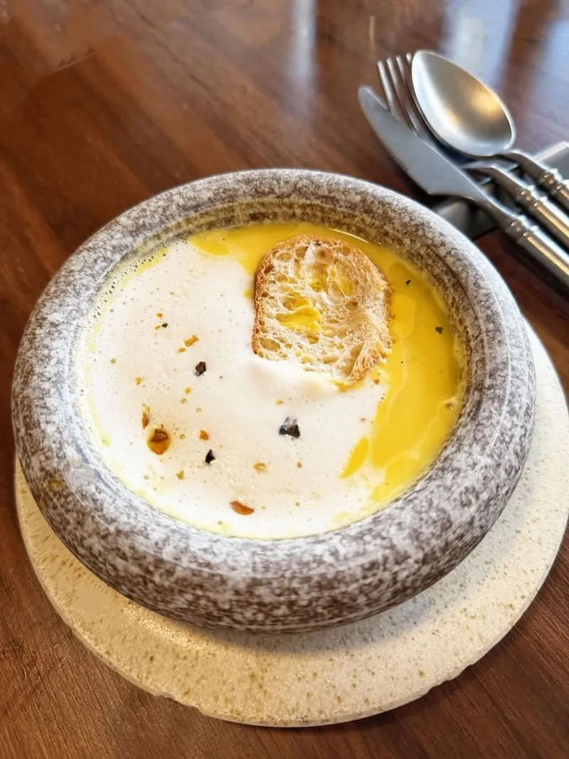 居無定所 Homeless|台中寵物友善餐廳,推車入內規範與低消一次整理 9 居無定所 Homeless|台中寵物友善餐廳