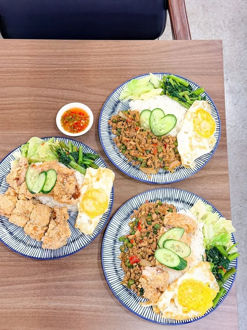 小林泰式椒麻雞打拋豬飯|台中西區午間限定泰式簡餐,三款主食怎麼選 12 小林泰式椒麻雞打拋豬飯