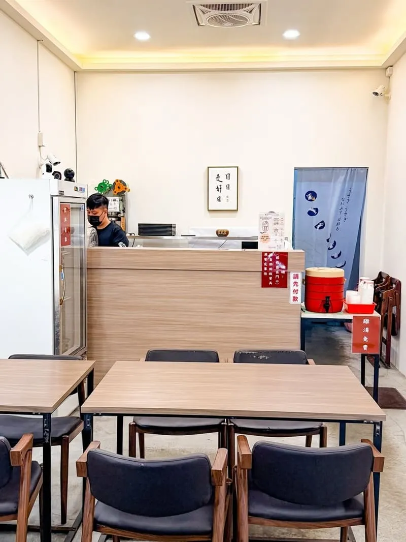 小林泰式椒麻雞打拋豬飯|台中西區午間限定泰式簡餐,三款主食怎麼選 4 小林泰式椒麻雞打拋豬飯