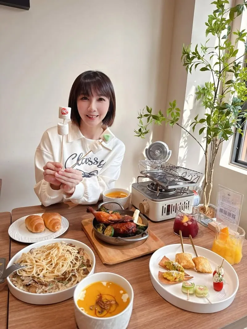 TO MORO 明天|北屯慢坐系早午餐,沙發客廳感與烤棉花糖收尾節奏 5 TO MORO 明天|北屯慢坐系早午餐