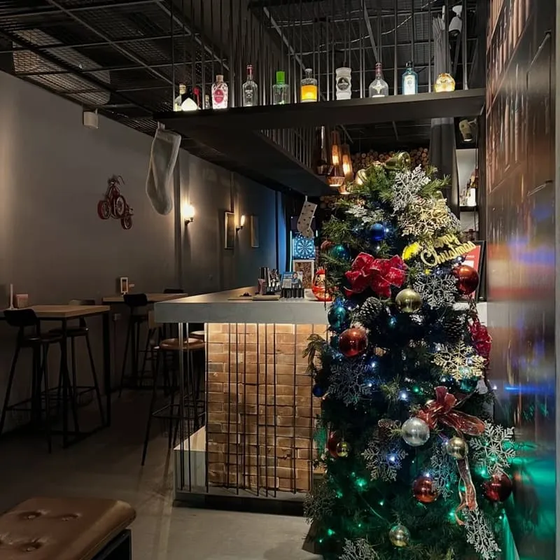 Wanderer Bar. 流浪者|忠誠街巷弄夜生活記錄,紅磚吧台與人生酒單的節奏 4 Wanderer Bar. 流浪者