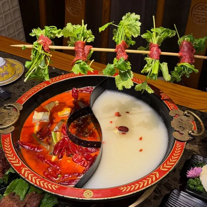 川唐景泰藍老火鍋|景泰藍銅鍋鴛鴦湯底攻略:麻辣香麻、養生湯轉場全整理 13 川唐景泰藍老火鍋