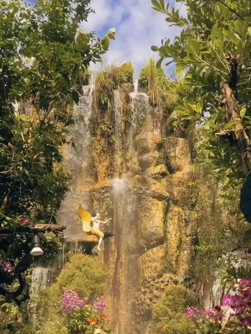 Lalitta Café|清萊光影系取景秘境,丁達爾光束與瀑布場景拍攝節奏 6 Lalitta Café|清萊光影系取景秘境