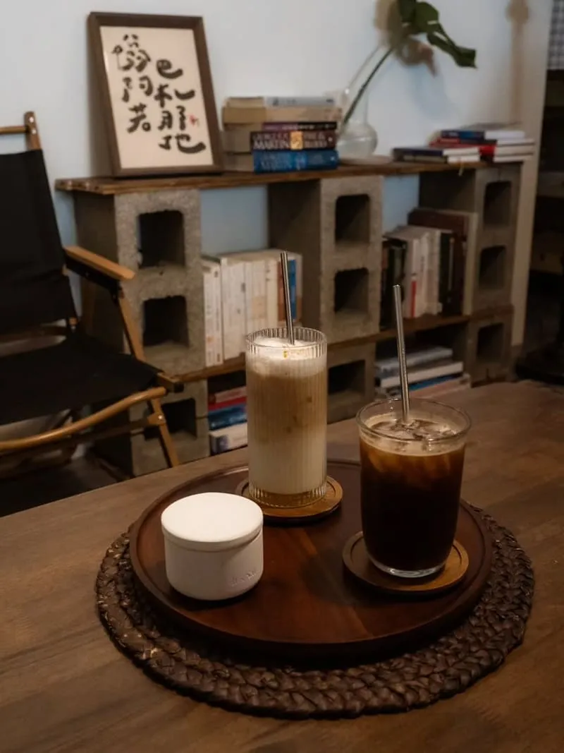 双咖啡店 Oo cafe|台中中區舊城午後的留白感:兩個ㄡ的溫柔停留 6 双咖啡店 Oo cafe