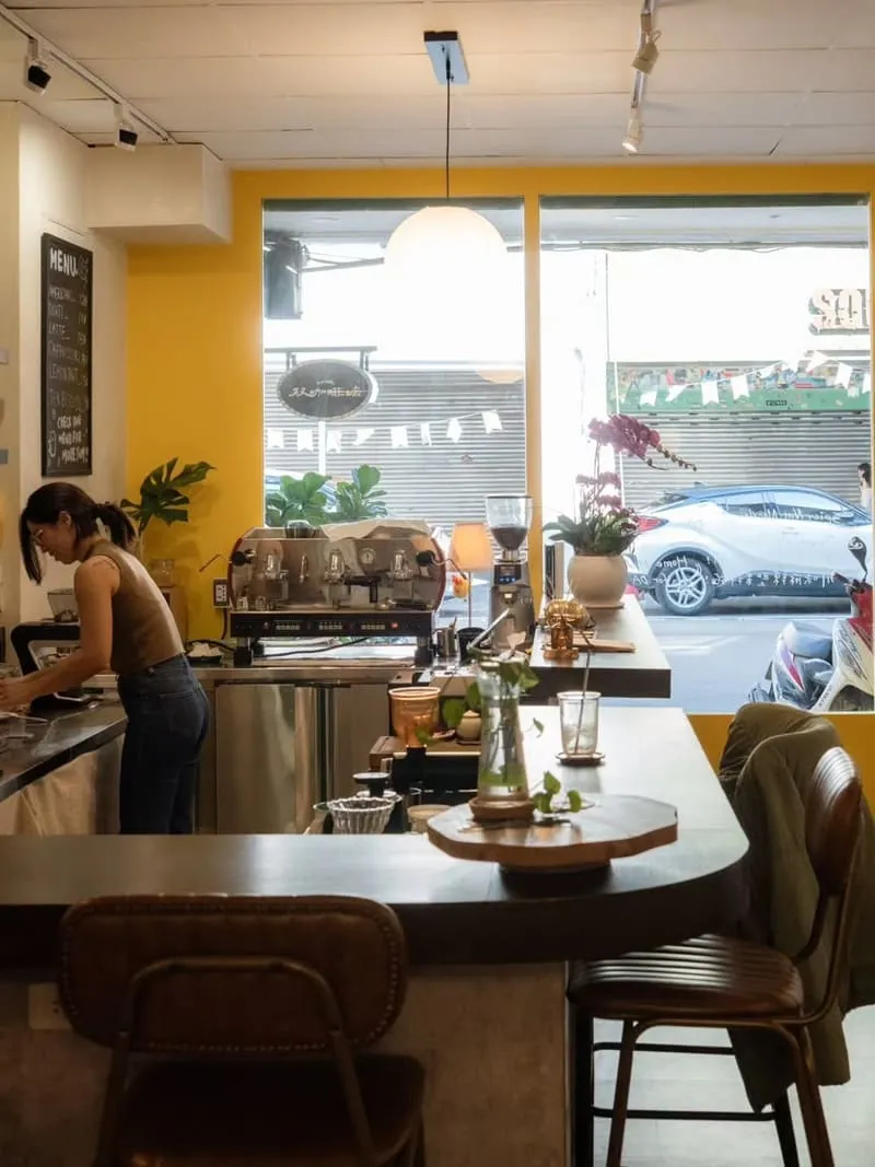 双咖啡店 Oo cafe|台中中區舊城午後的留白感:兩個ㄡ的溫柔停留 7 双咖啡店 Oo cafe